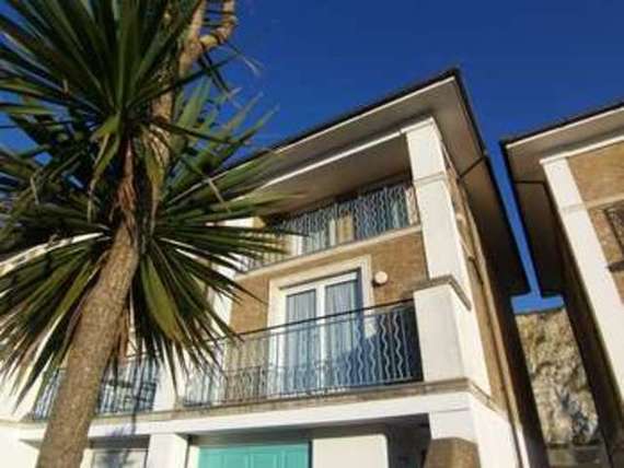 2 bedroom Town House...